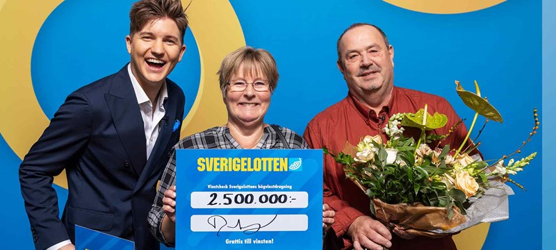 Daniel Norberg med Sverigelotten vinnare från Nybro.